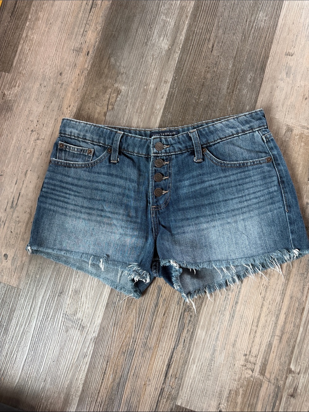 Women's Lucky Brand Dark Wash "The Cut Off" Denim Shorts 8/29 Multiple Pockets
